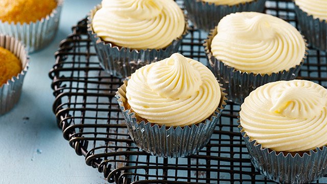 no bake carrot cupcakes with cream cheese frosting