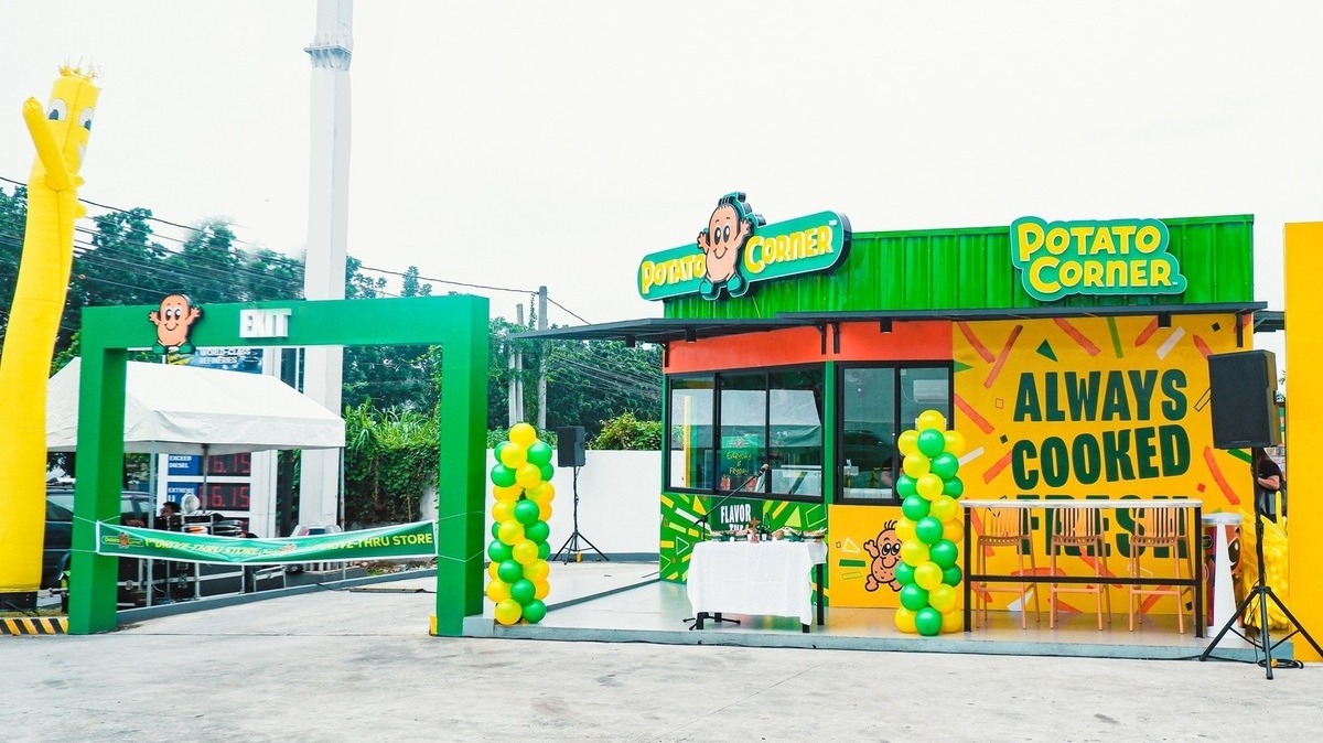 Potato Corner opens its first drive-thru store In Quezon City.