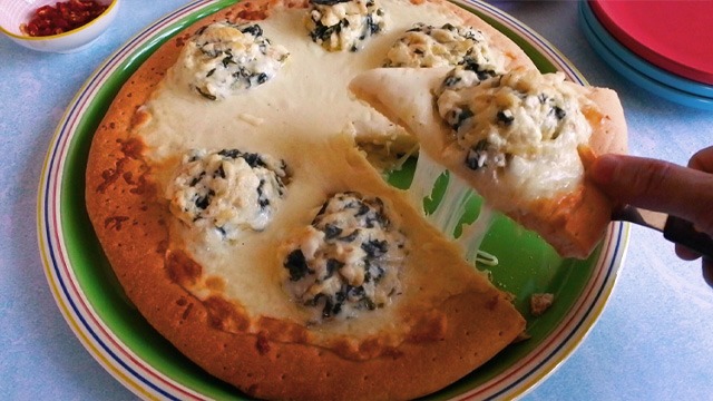 creamy spinach dip pizza ala angel's pizza